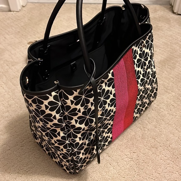 Kate Spade Tote - Picture 3 of 7